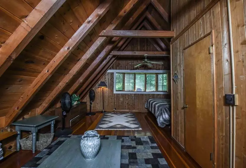 Piney Bear Cabin