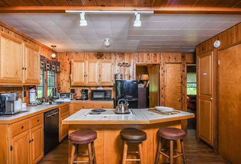 Piney Bear Cabin