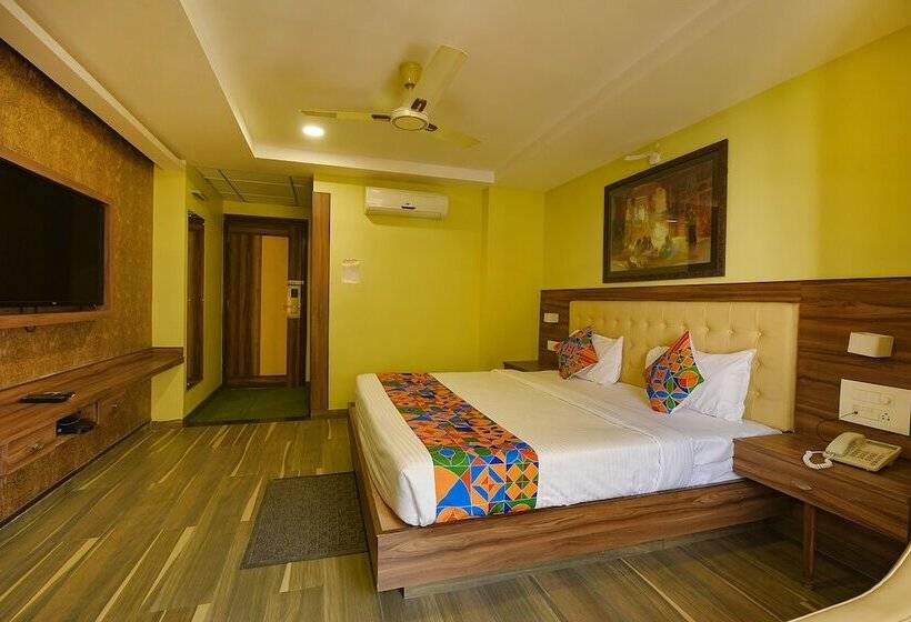 Fabhotel Phoenix Resorts   Nr M Chinnaswamy Stadium