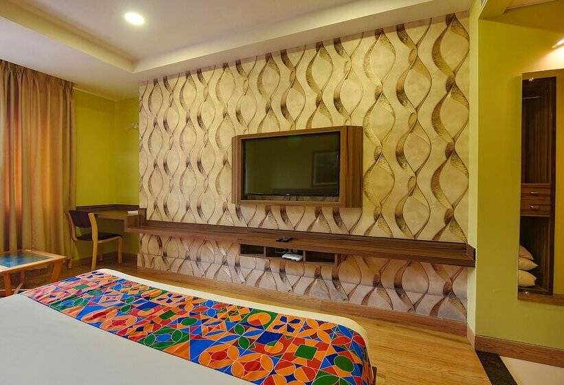 Fabhotel Phoenix Resorts   Nr M Chinnaswamy Stadium