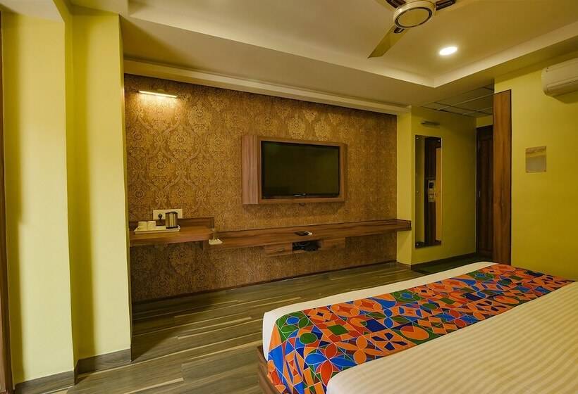 Fabhotel Phoenix Resorts   Nr M Chinnaswamy Stadium