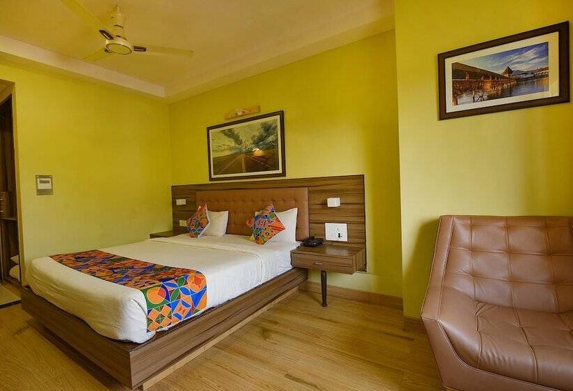 Fabhotel Phoenix Resorts   Nr M Chinnaswamy Stadium