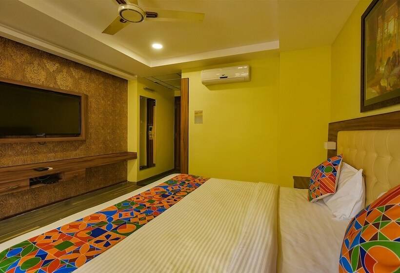 Fabhotel Phoenix Resorts   Nr M Chinnaswamy Stadium