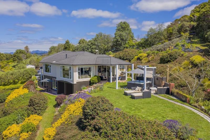 Bayview Valley Lodge Bed & Breakfast