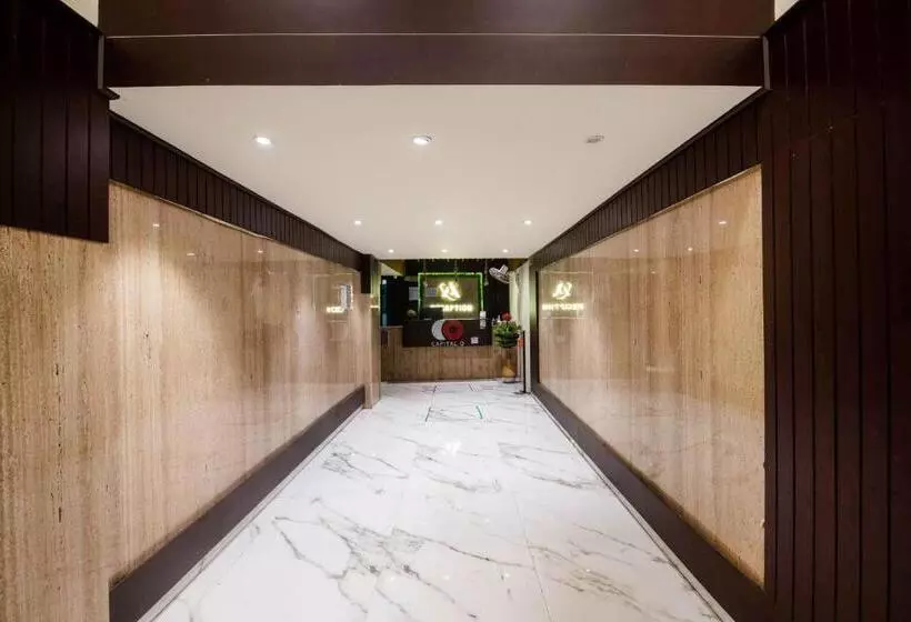 ホテル Capital O Alfa