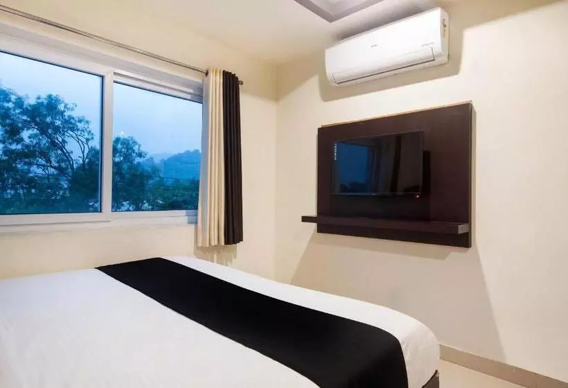 ホテル Capital O Alfa