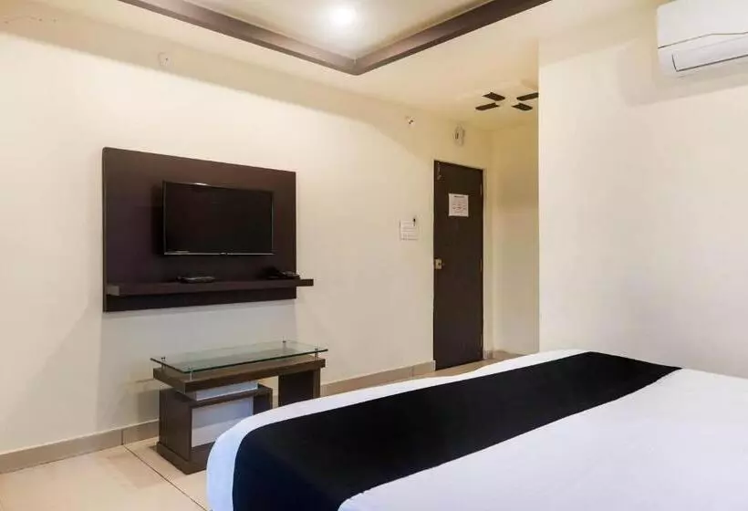 ホテル Capital O Alfa