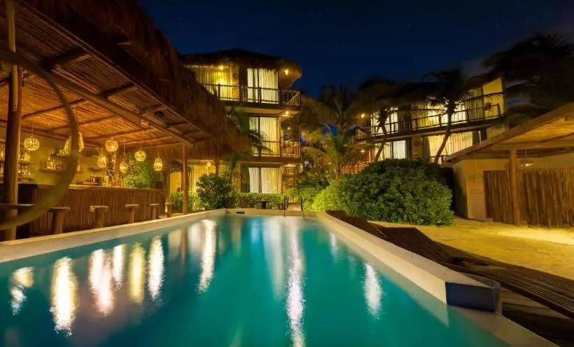 Hotelli Akkuun Tulum Adults Only