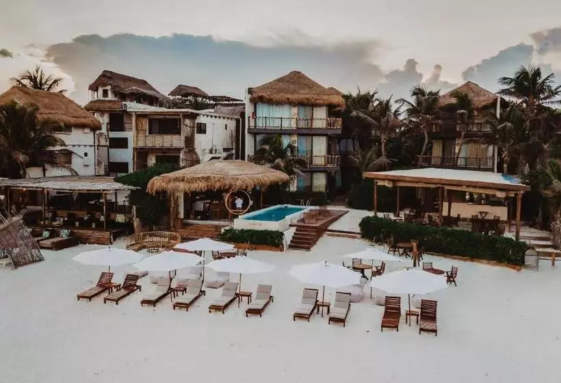 Hotelli Akkuun Tulum Adults Only