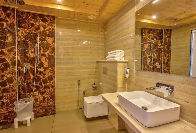 Hotelli Moksha Valley The Sun Shine Resort