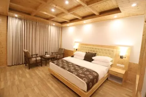 Hotelli Moksha Valley The Sun Shine Resort
