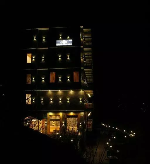 Hotelli Moksha Valley The Sun Shine Resort