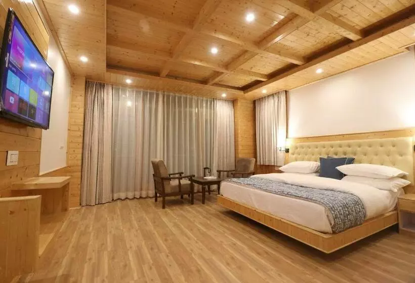 Hotelli Moksha Valley The Sun Shine Resort