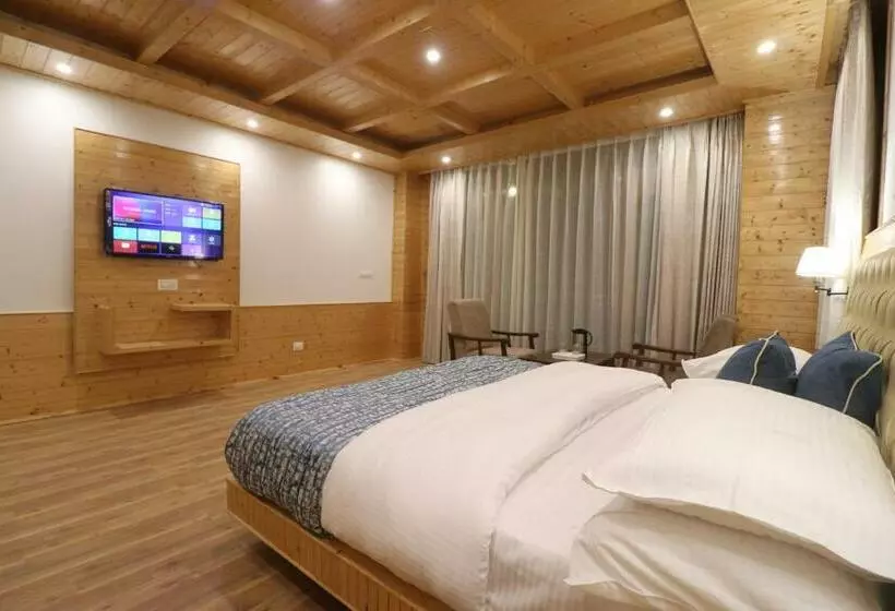 Hotelli Moksha Valley The Sun Shine Resort