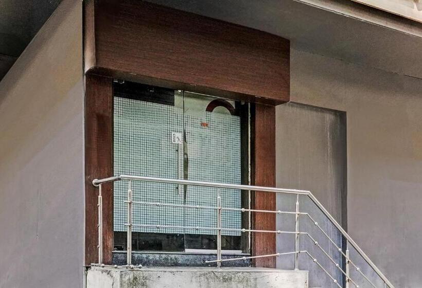 Отель O Blue Inn Residence Near R City Mall