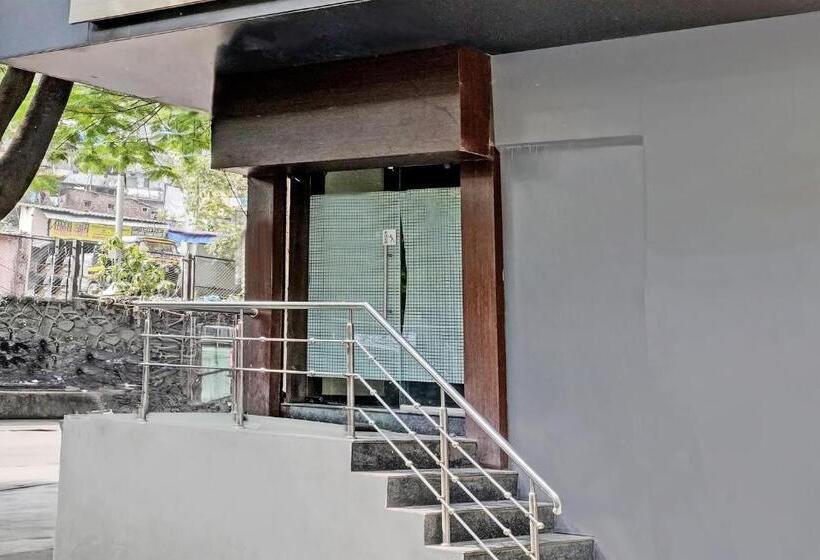 Отель O Blue Inn Residence Near R City Mall