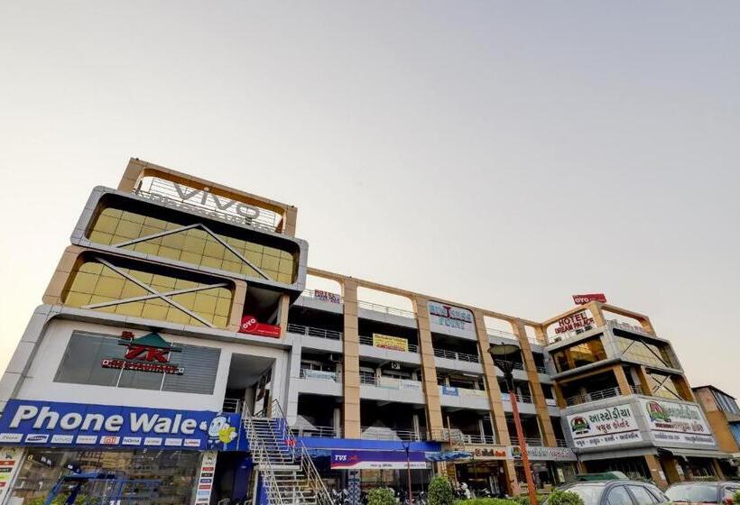 בית מלון כפרי Oyo 66904  Laxmi Villa