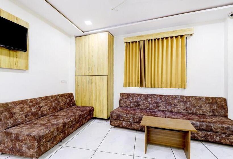 בית מלון כפרי Oyo 66904  Laxmi Villa