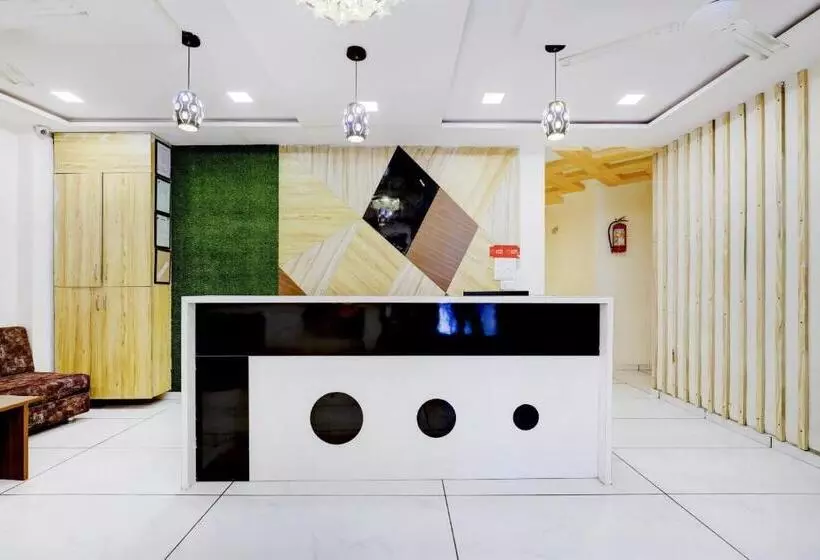 Hotelli Oyo 66904  Laxmi Villa