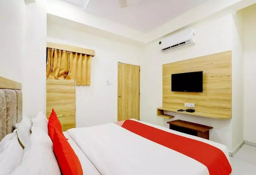 Hotelli Oyo 66904  Laxmi Villa
