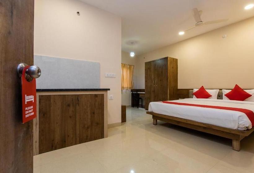 فندق Oyo 75956  Grand