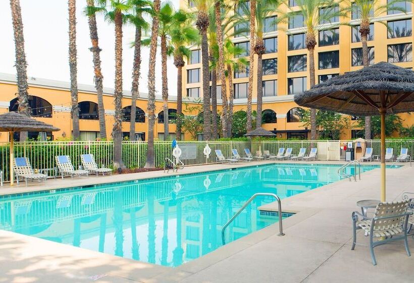 Delta Hotels By Marriott Anaheim Garden Grove