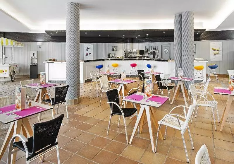 Elba Castillo San Jorge & Antigua Suite