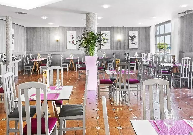 Elba Castillo San Jorge & Antigua Suite