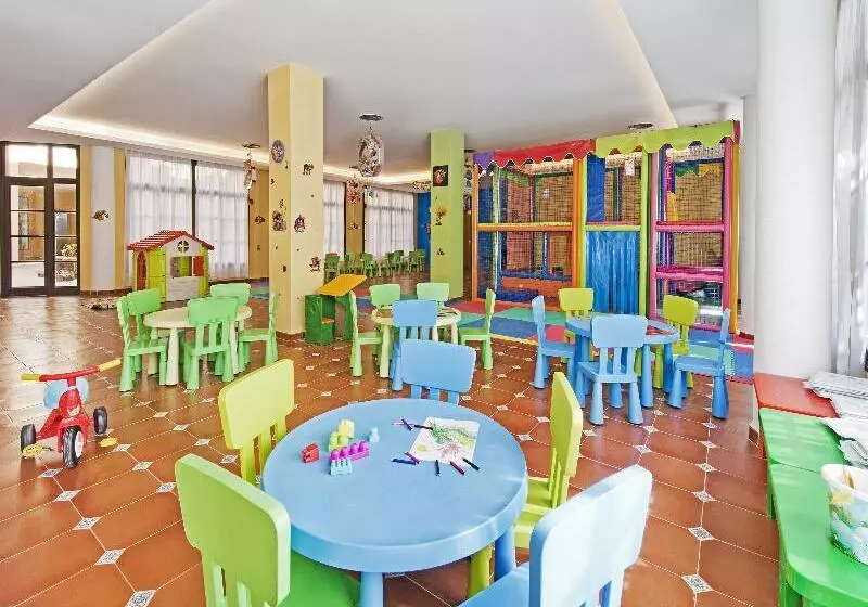 Elba Castillo San Jorge & Antigua Suite