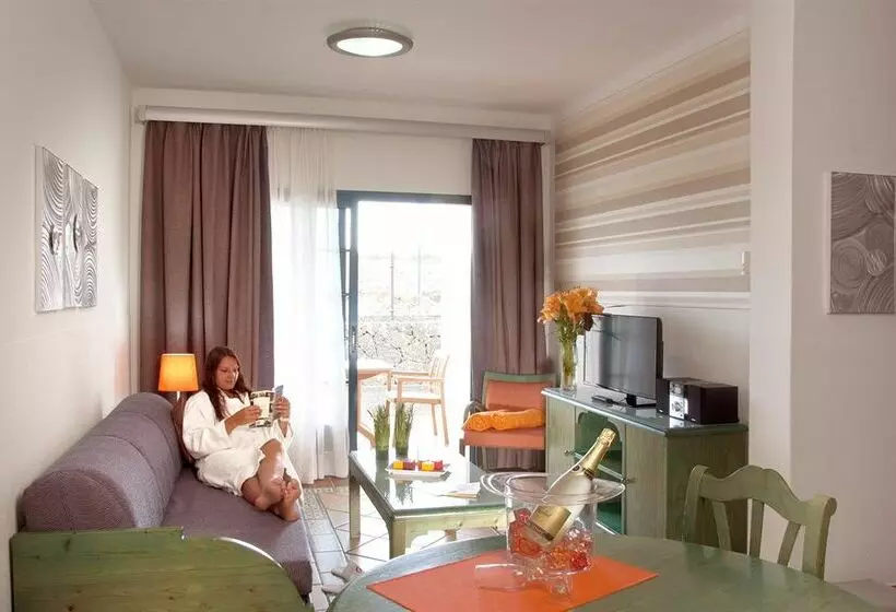 HD Pueblo Marinero - Adults Only