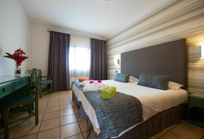 HD Pueblo Marinero - Adults Only