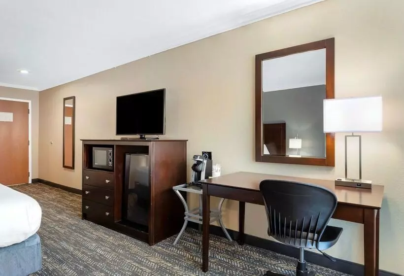 בית מלון כפרי Best Western Natchitoches Inn