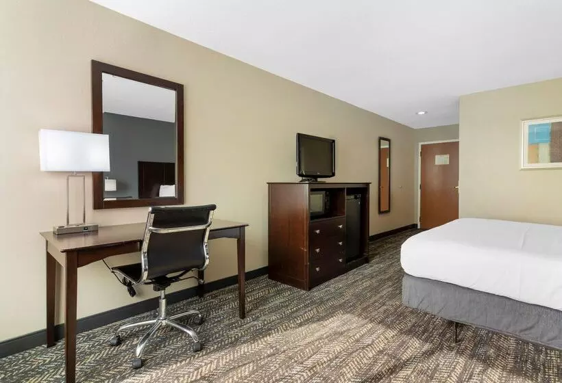 בית מלון כפרי Best Western Natchitoches Inn