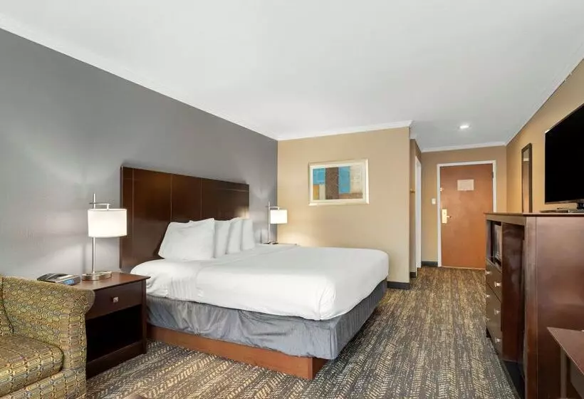 בית מלון כפרי Best Western Natchitoches Inn