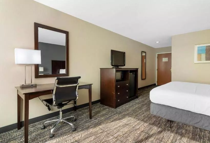 בית מלון כפרי Best Western Natchitoches Inn