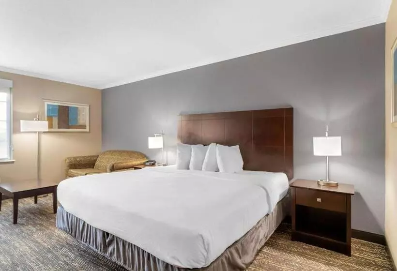 בית מלון כפרי Best Western Natchitoches Inn