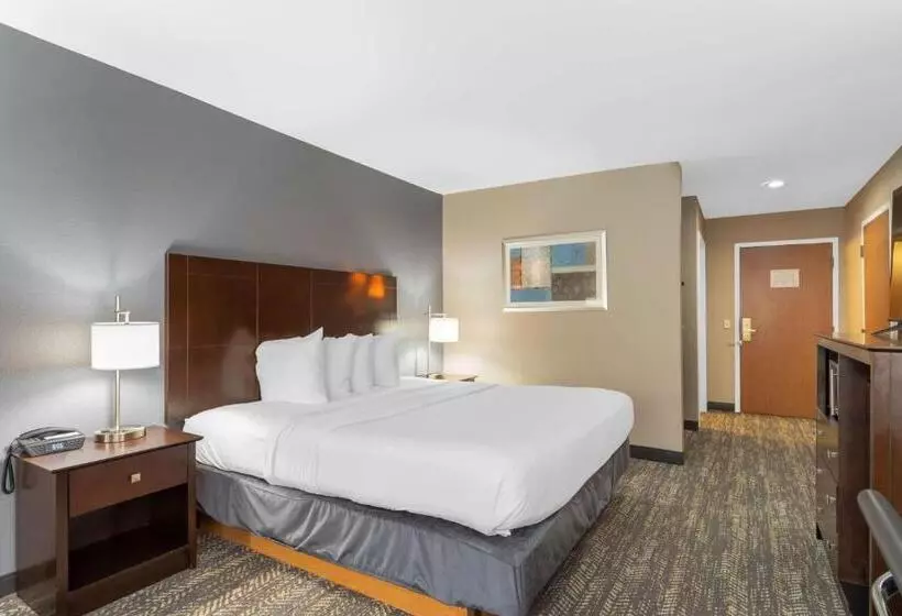 בית מלון כפרי Best Western Natchitoches Inn