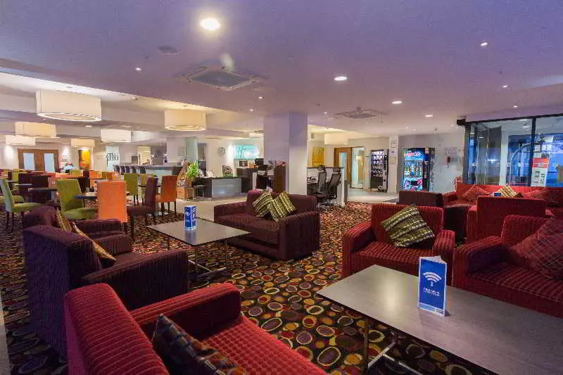 ホテル Express Holiday Inn Birmingham South Hall Green