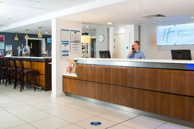 Holiday Inn Express London   Wimbledon South By Ihg