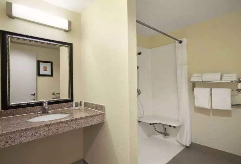 هتل Howard Johnson By Wyndham San Diego Sea World