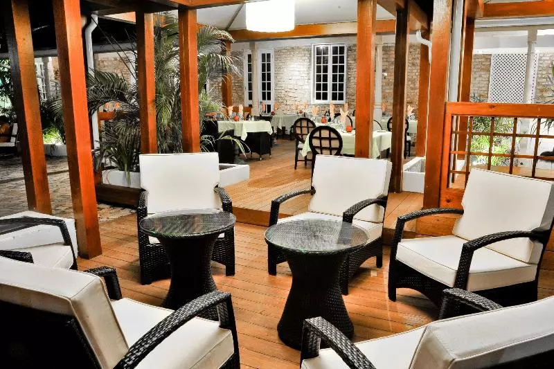 هتل Island Inn Allinclusive