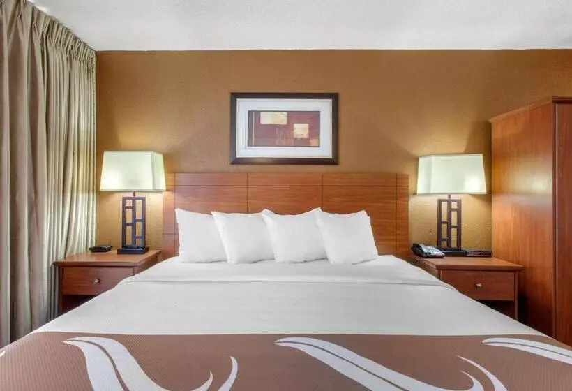 هتل Quality Inn View Of Lake Powell  Page