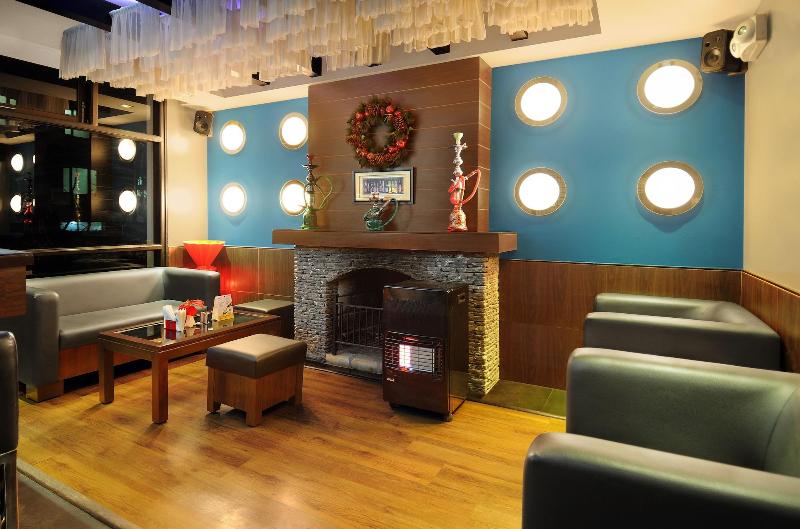 בית מלון כפרי Renest River Country Resort Manali