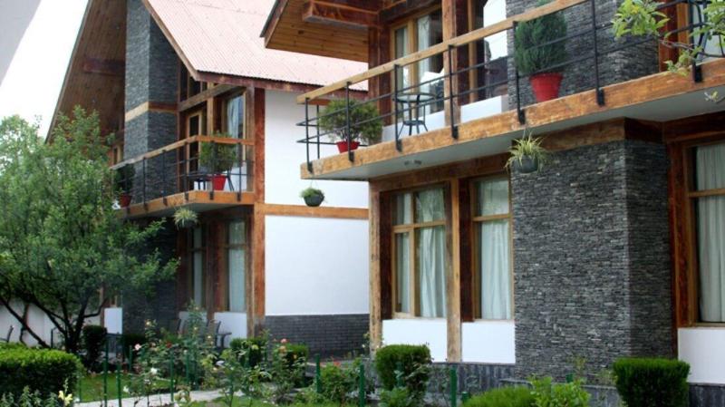 בית מלון כפרי Renest River Country Resort Manali