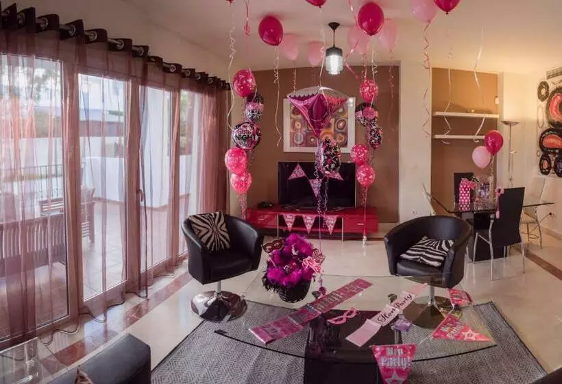 Отель Sisu Boutique