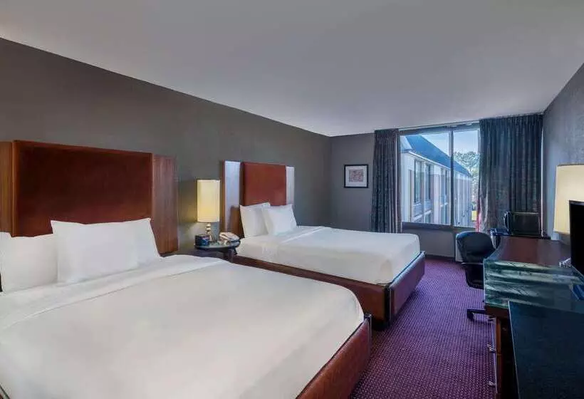 هتل Travelodge By Wyndham Memphis Airport/graceland