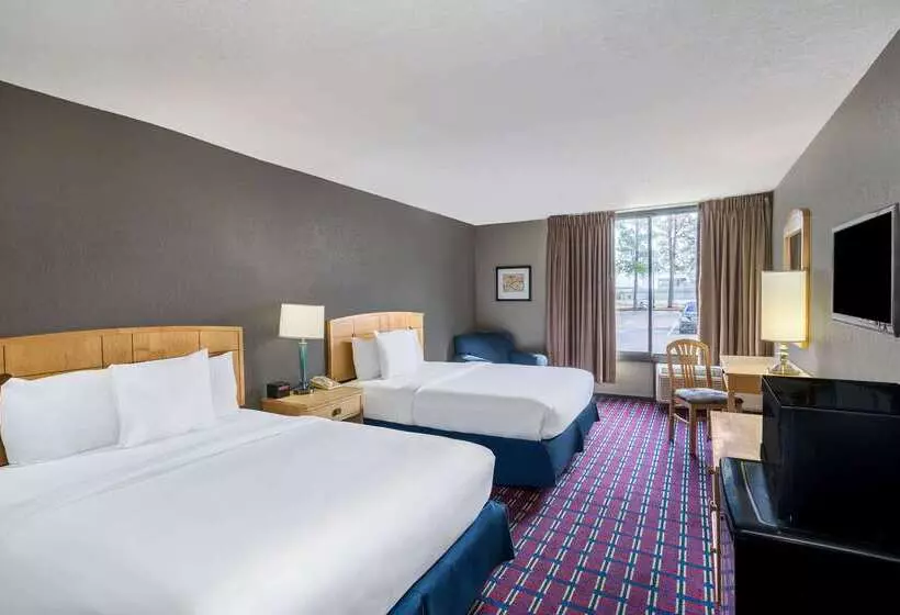 هتل Travelodge By Wyndham Memphis Airport/graceland
