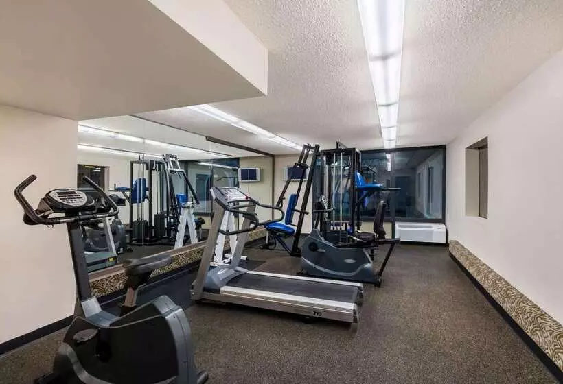 هتل Travelodge By Wyndham Memphis Airport/graceland