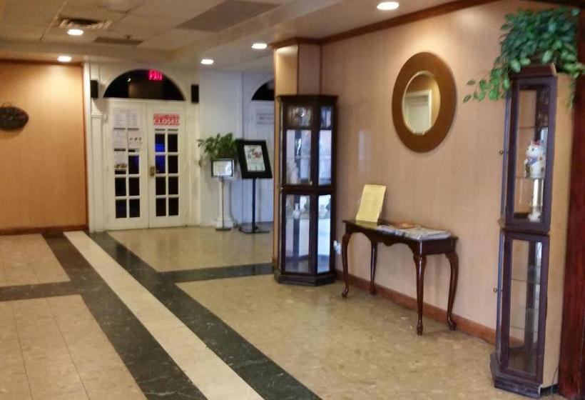 University Hotel & Suites