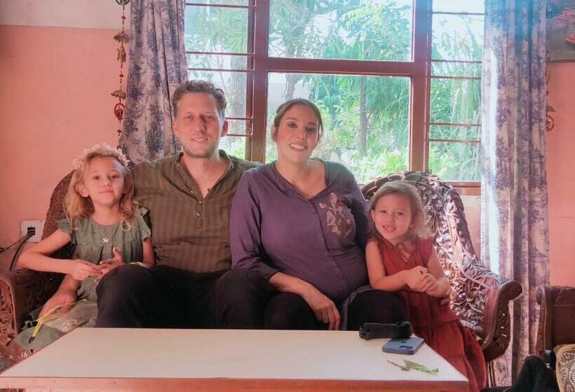 הוסטל Jwala Niketan Guesthouse Private Rooms